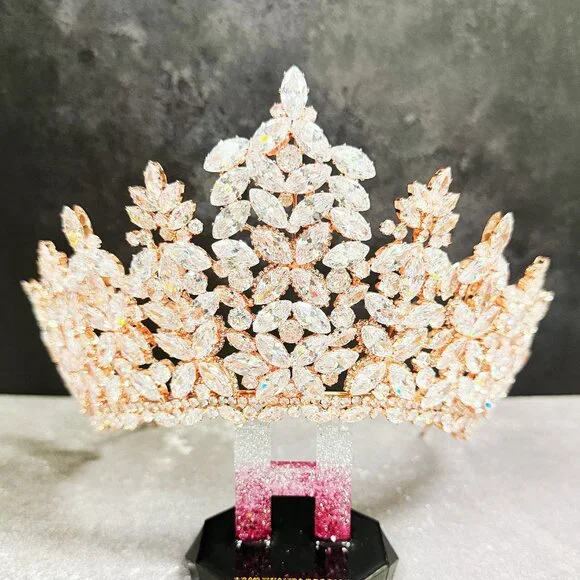 Luxury Rose gold crown, Swarovski crystal crown, wedding jewelry, Pageant Crown - Picture 1 of 9